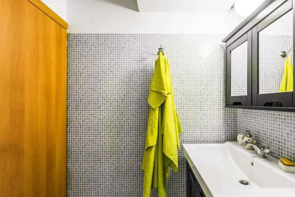 Plaka'S Flat-Near Syntagma Metro Station Apartment Athens Exterior photo