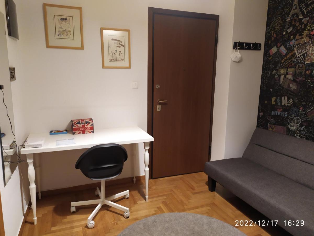 Plaka'S Flat-Near Syntagma Metro Station Apartment Athens Exterior photo